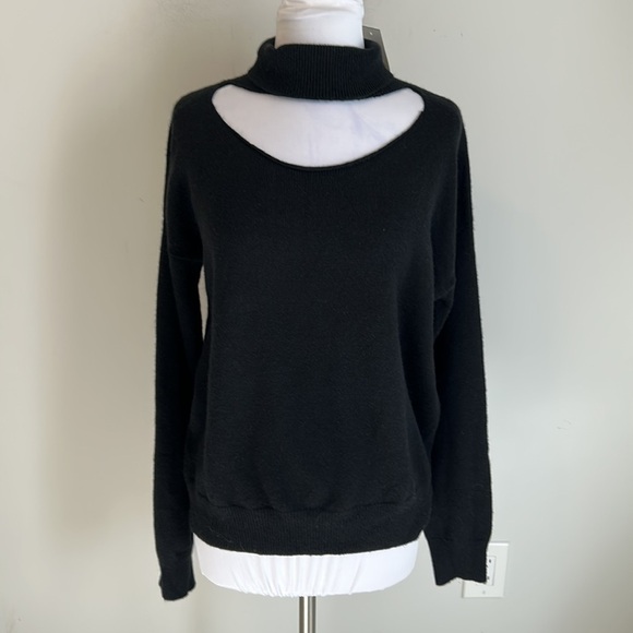 Line & Dot Harper Cut Out Turtleneck Sweater Black - Picture 3 of 8